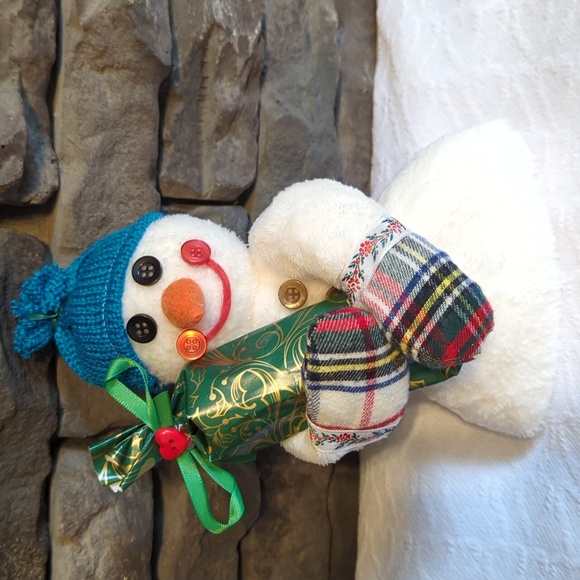 Hand Crafted Snowman Decoration *Makes a great gift for the holidays!* - Picture 5 of 5